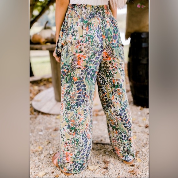 NWOT Multicolor Abstract Print Shirred
High Waist Wide Leg Pants - Picture 2 of 7